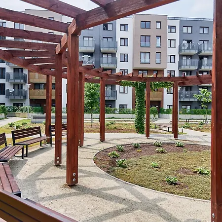 Swistackiego With Free Garage By Renters Apartman Wrocław