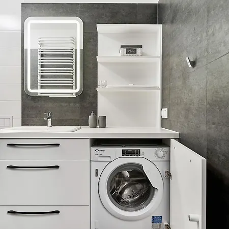 Swistackiego With Free Garage By Renters 아파트 브로츠와프