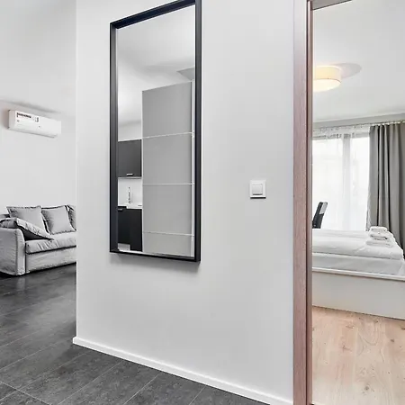 Swistackiego With Free Garage By Renters * 브로츠와프